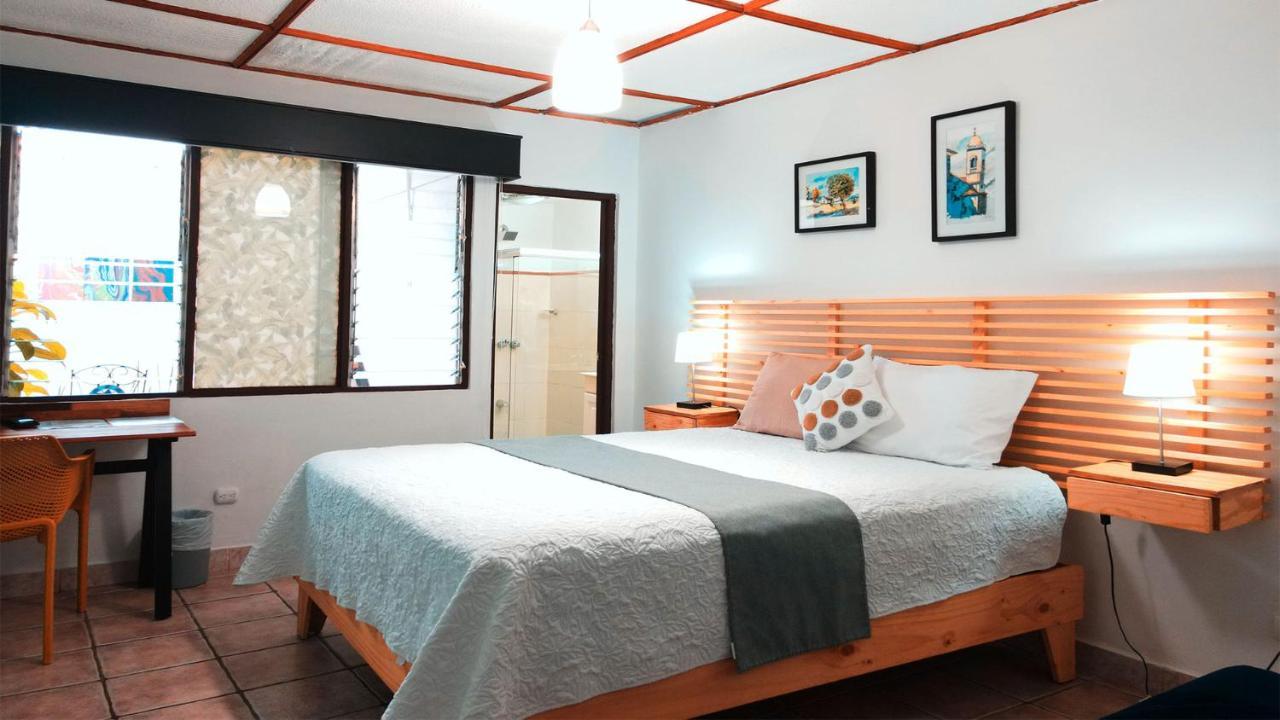 Trebol Amarillo Bed & Breakfast Escazú 외부 사진