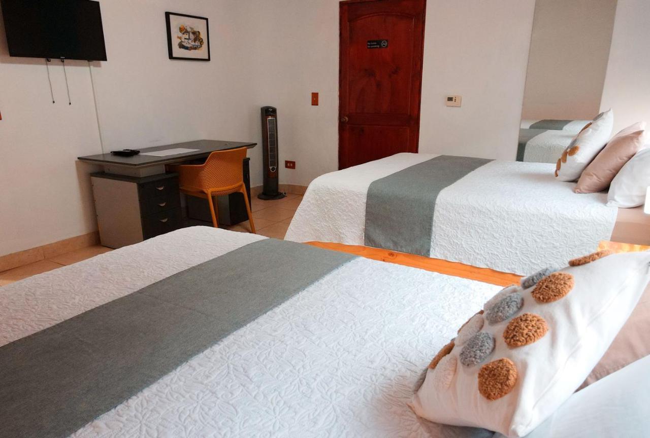 Trebol Amarillo Bed & Breakfast Escazú 외부 사진
