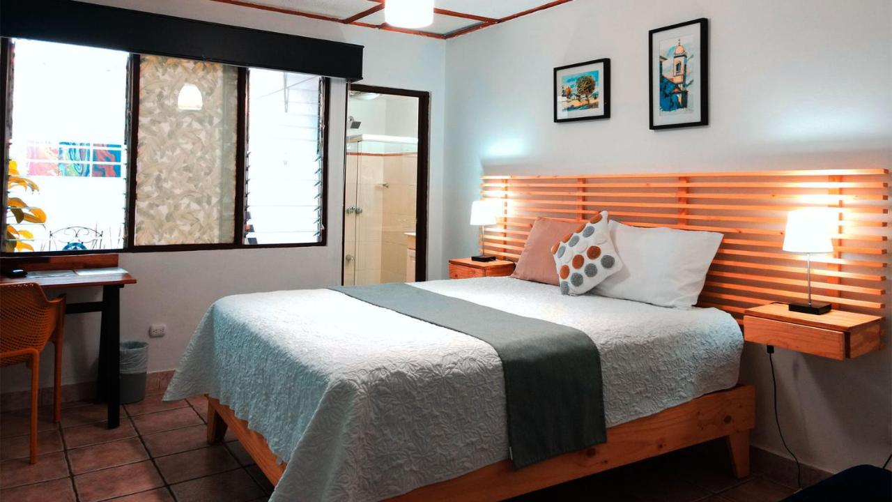 Trebol Amarillo Bed & Breakfast Escazú 외부 사진
