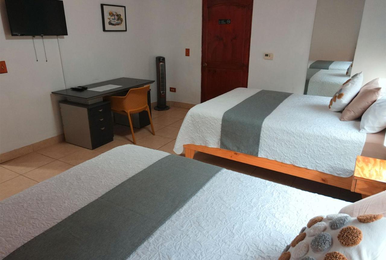 Trebol Amarillo Bed & Breakfast Escazú 외부 사진