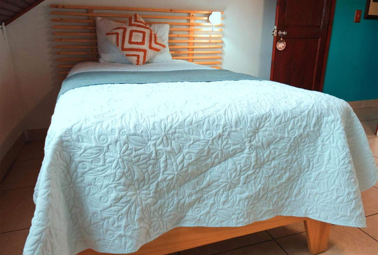 Trebol Amarillo Bed & Breakfast Escazú 외부 사진