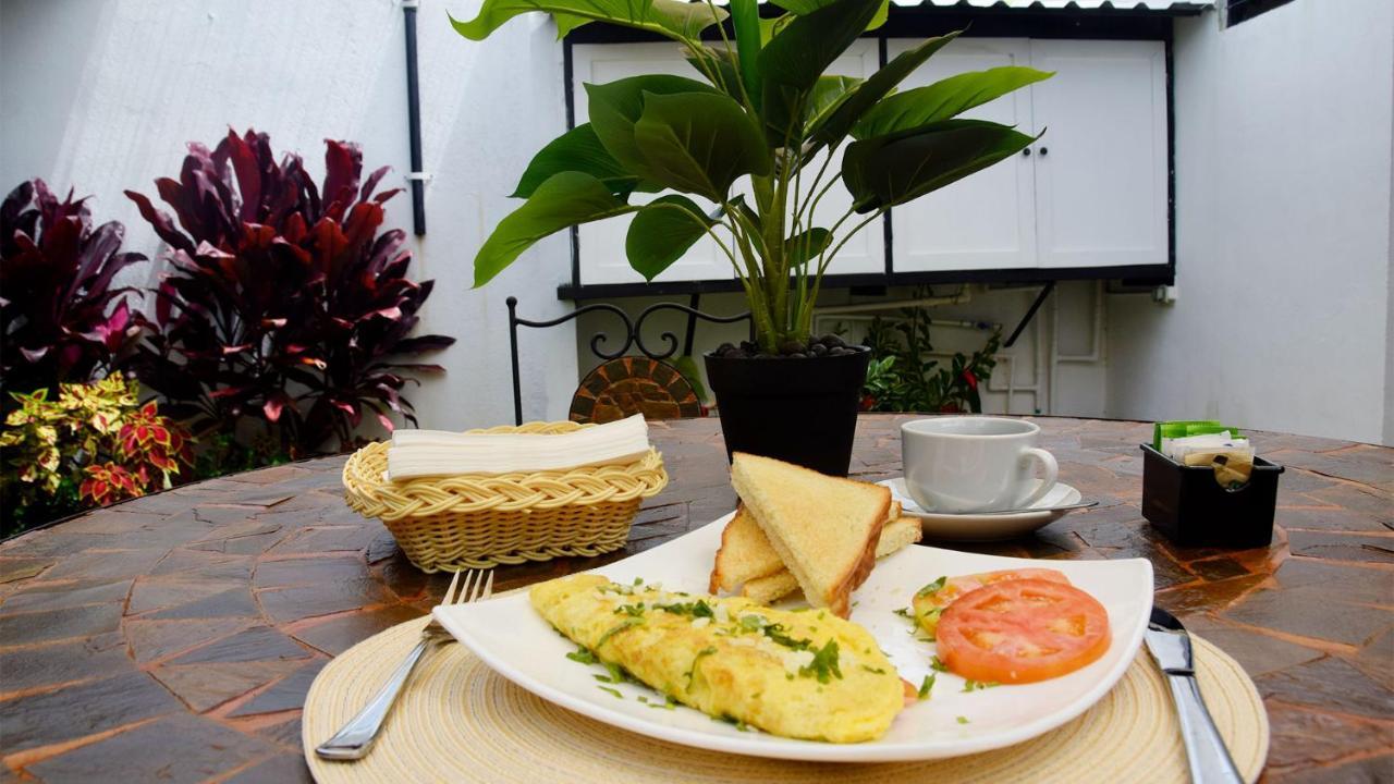 Trebol Amarillo Bed & Breakfast Escazú 외부 사진