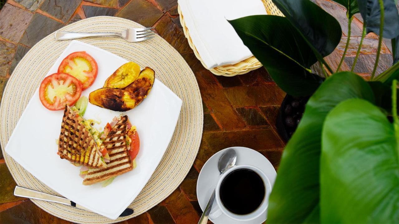 Trebol Amarillo Bed & Breakfast Escazú 외부 사진